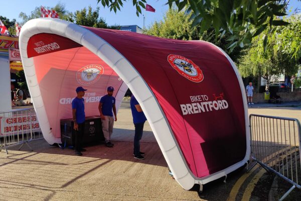 Tenda personalizada do Brentford Club