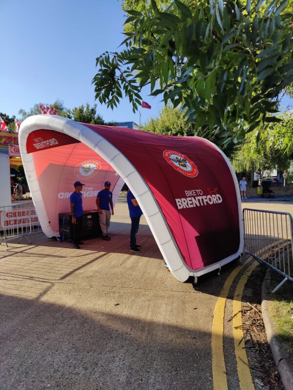 Tenda personalizada do Brentford Club